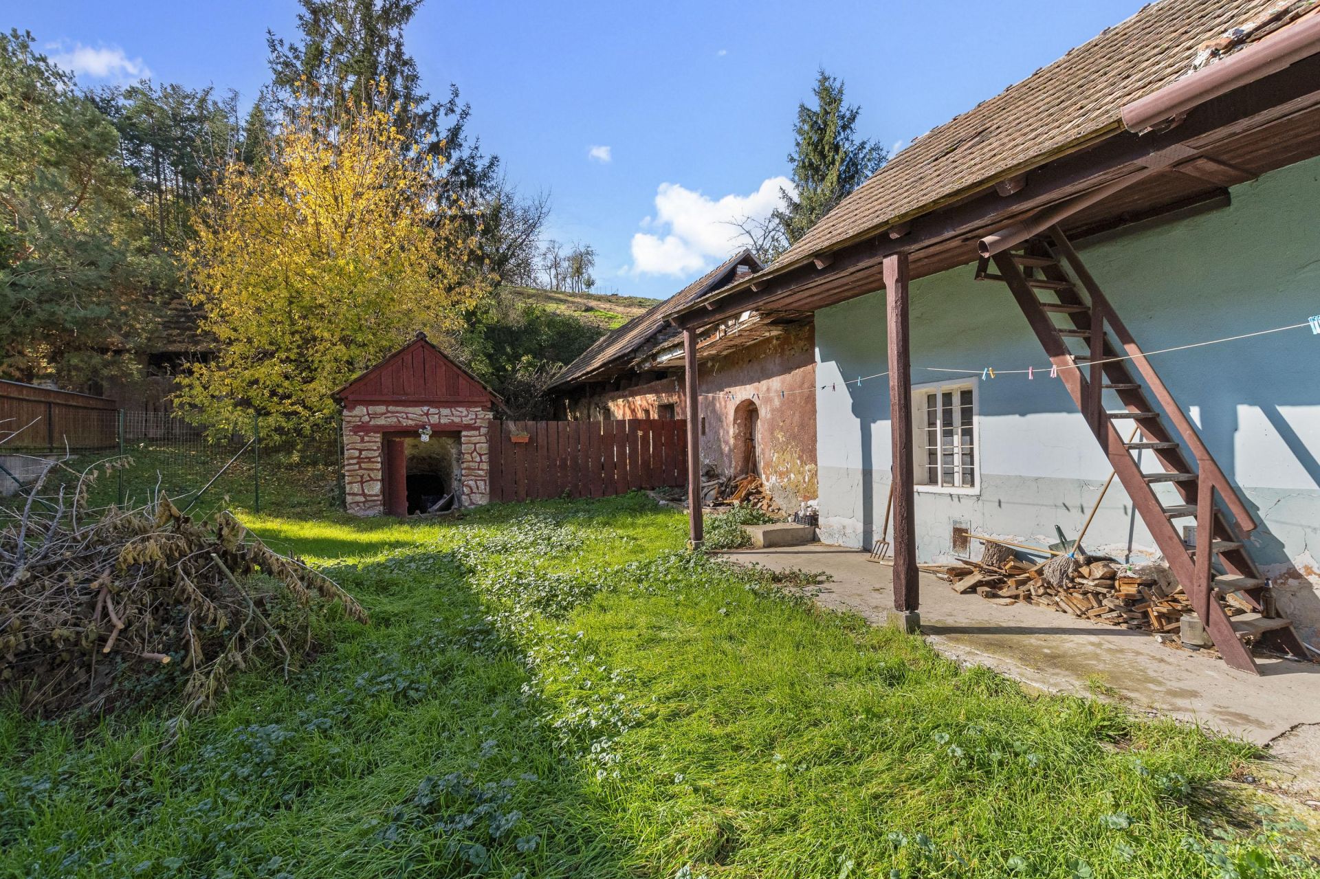 Rodinný dom Ratnovce s pozemkom 2587 m2