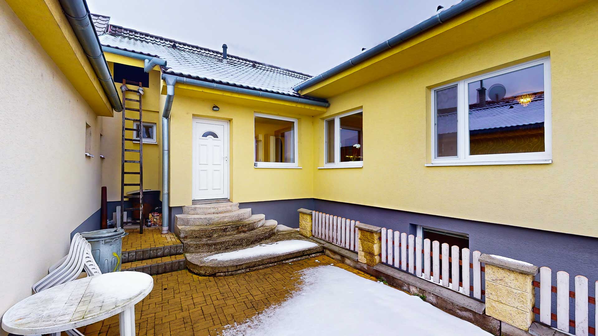 Predaj 4-izového rodinného domu s pozemkom 424 m2 , Chtelnica, Piešťany