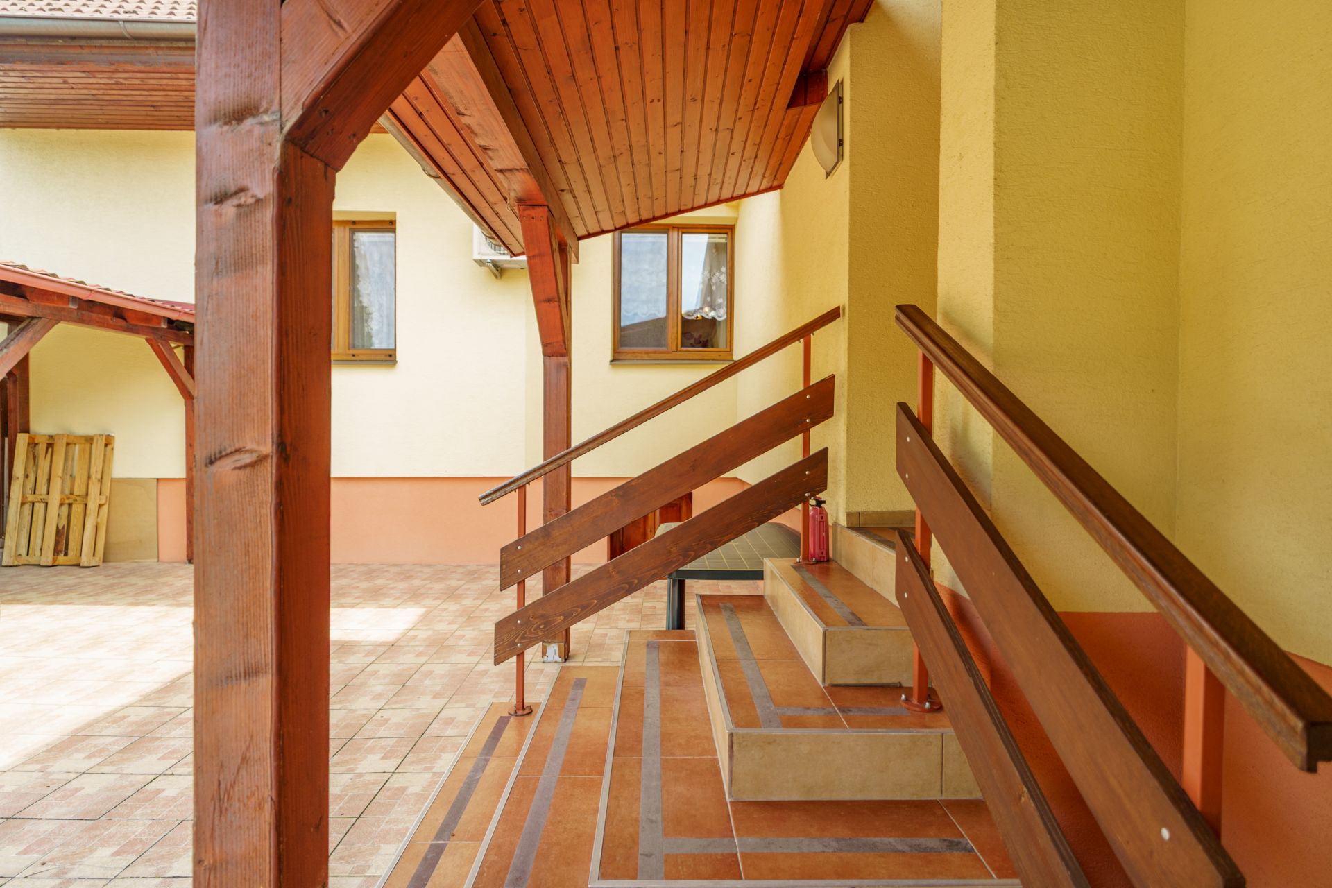 Predaj 4-izbový rodinný dom s pozemkom 779 m2, Hlavná ulica, Drahovce