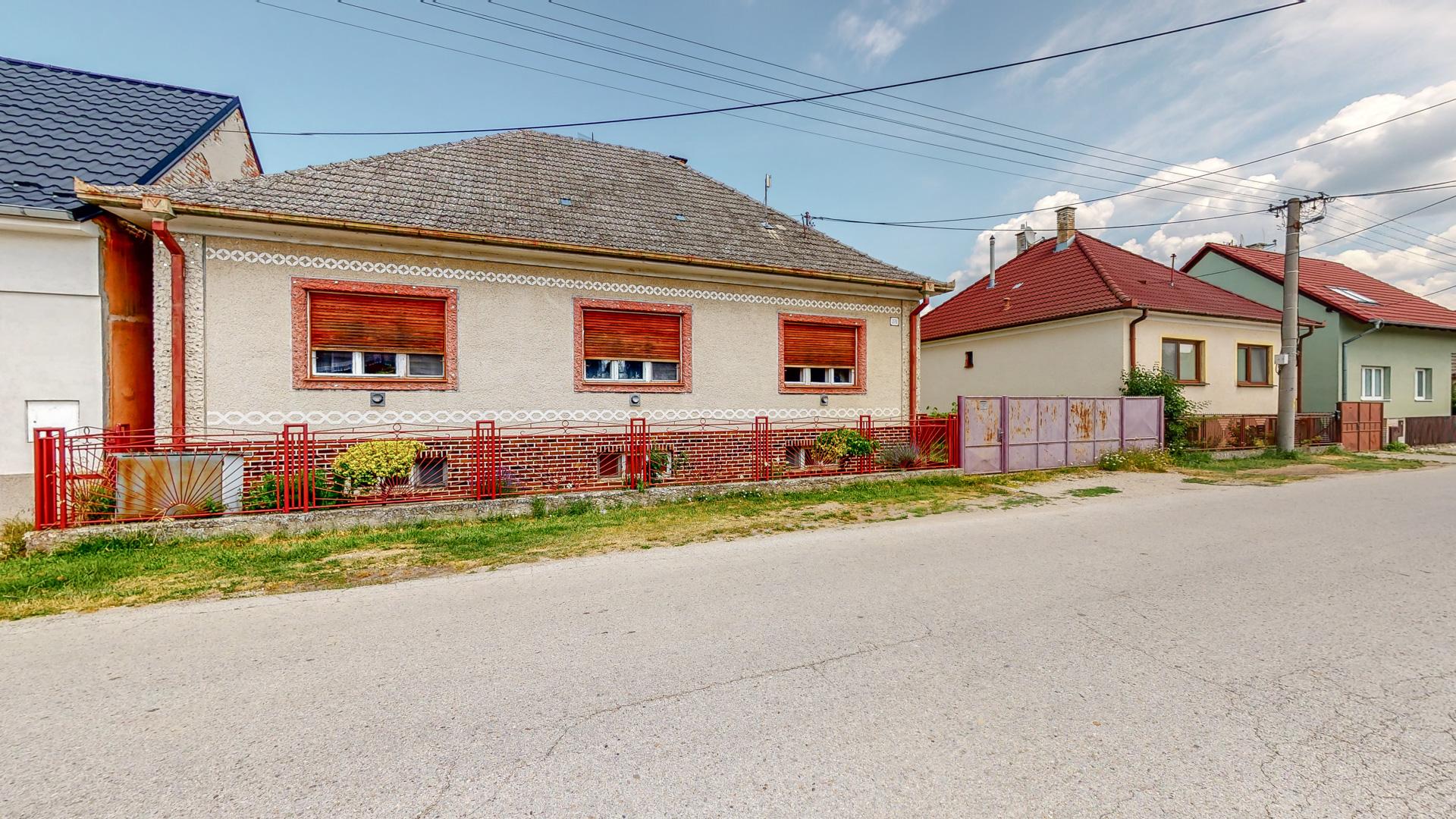 PREDANÉ! Na predaj rodinný dom v Hornej Strede