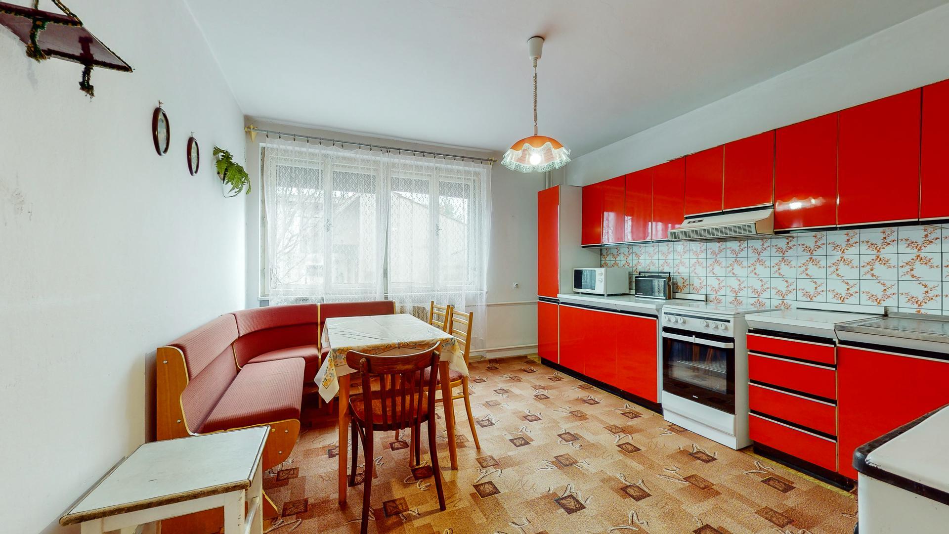 Predaj rodinného domu s pozemkom 1619 m2, Oravné, Trnava