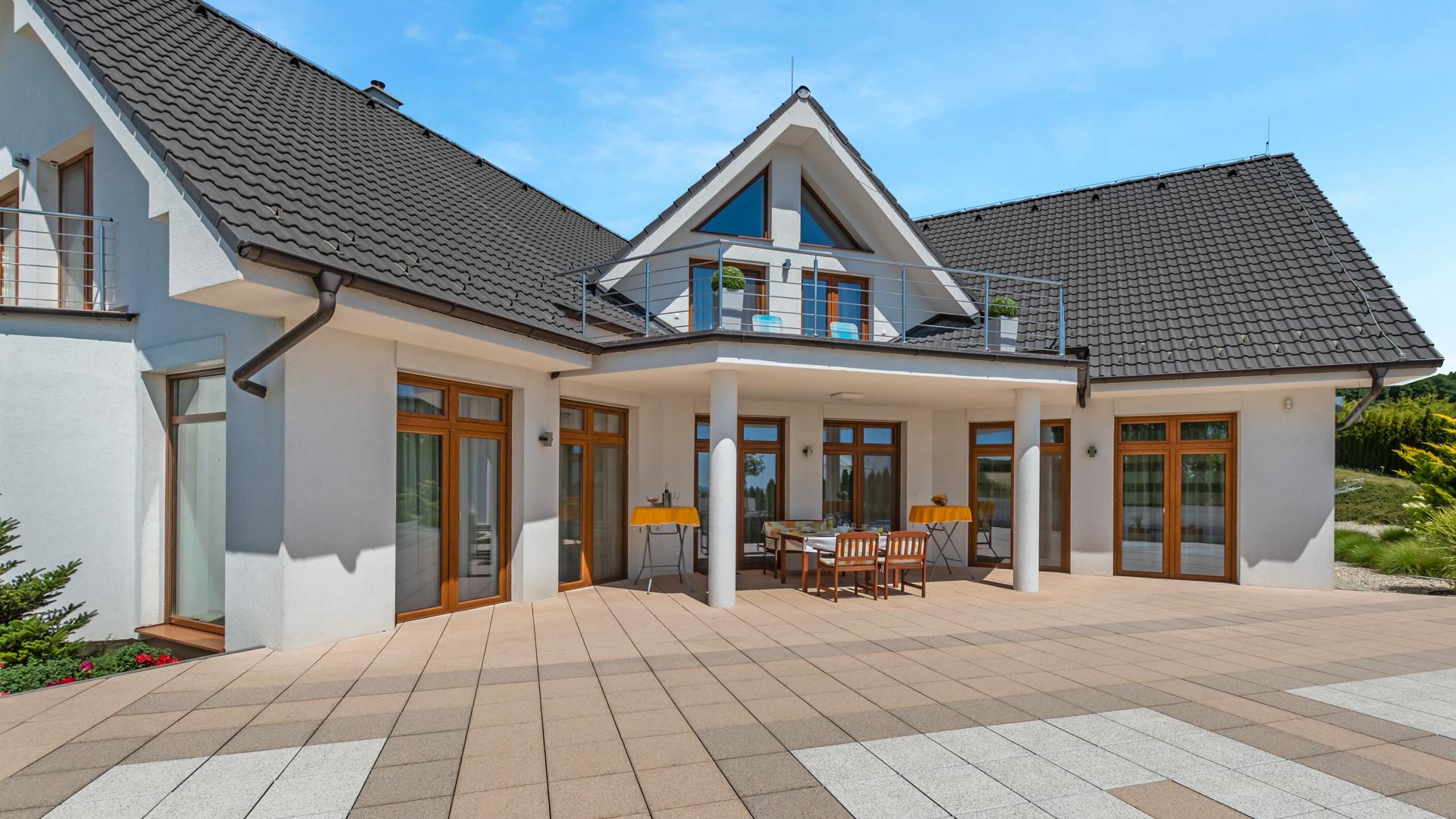 Krásný rodinný dom s pozemkom 5572 m2, pri lese