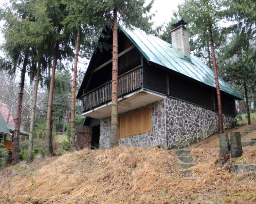 Zrubová chata s pozemkom 400 m2, Piešťany