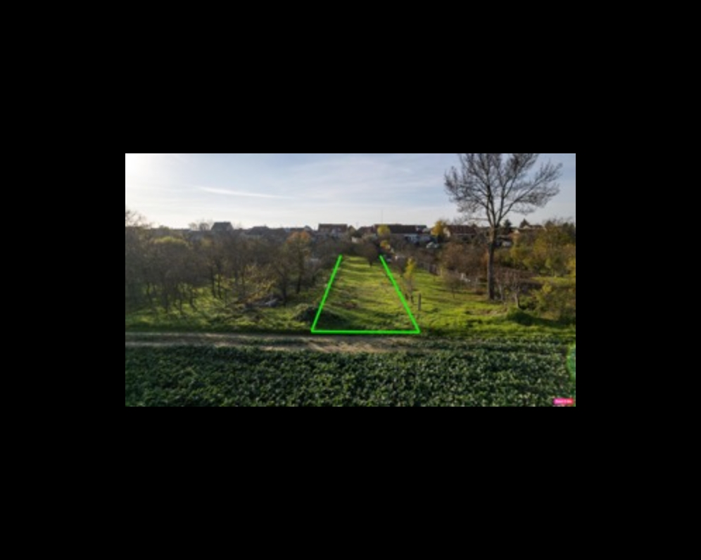 Predaj pozemku v obci Trebatice o výmere 1062 m2 ,Piešťany